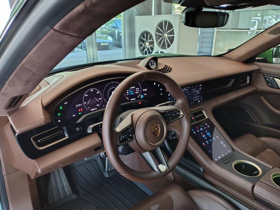 Porsche Taycan I Москва  - изображение 10
