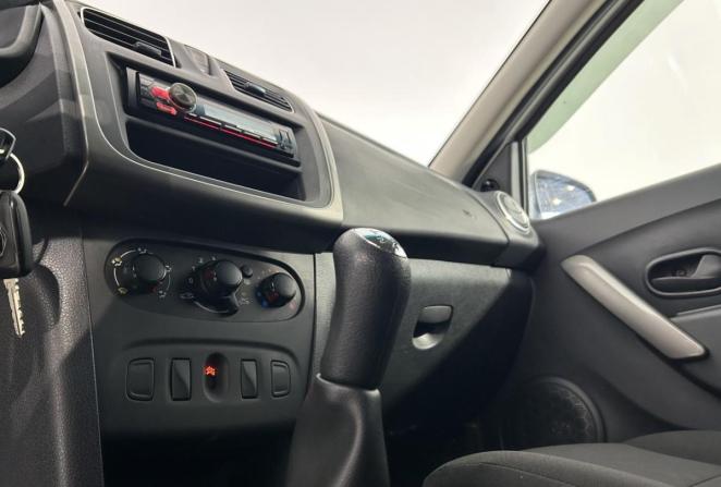 Renault Logan II Рестайлинг с пробегом 2019 года, цена 820 000 рублей, 111914 км, седан, Автокод Объявления