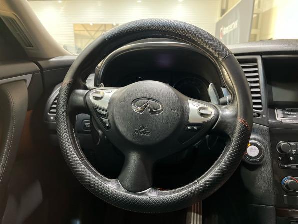Infiniti QX70 с пробегом 2016 года, цена 2 200 000 рублей, 145000 км, внедорожник, Автокод Объявления