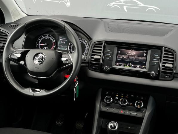 Skoda Karoq I с пробегом 2021 года, цена 2 550 600 рублей, 11679 км, внедорожник, Автокод Объявления