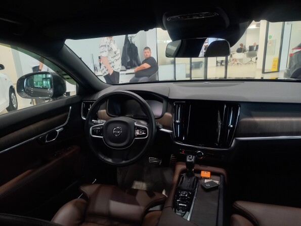 Volvo V90 Cross Country I Рестайлинг с пробегом 2020 года, цена 4 592 000 рублей, 44840 км, универсал, Автокод Объявления