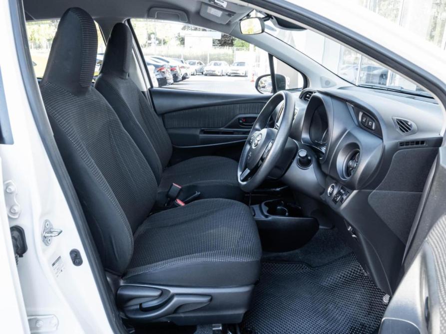 Toyota Vitz III (XP130) Рестайлинг 2 Ставрополь  - изображение 10