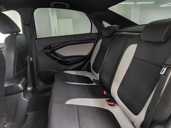 Lada (ВАЗ) Vesta I с пробегом 2021 года, цена 1 274 000 рублей, 102126 км, седан, Автокод Объявления