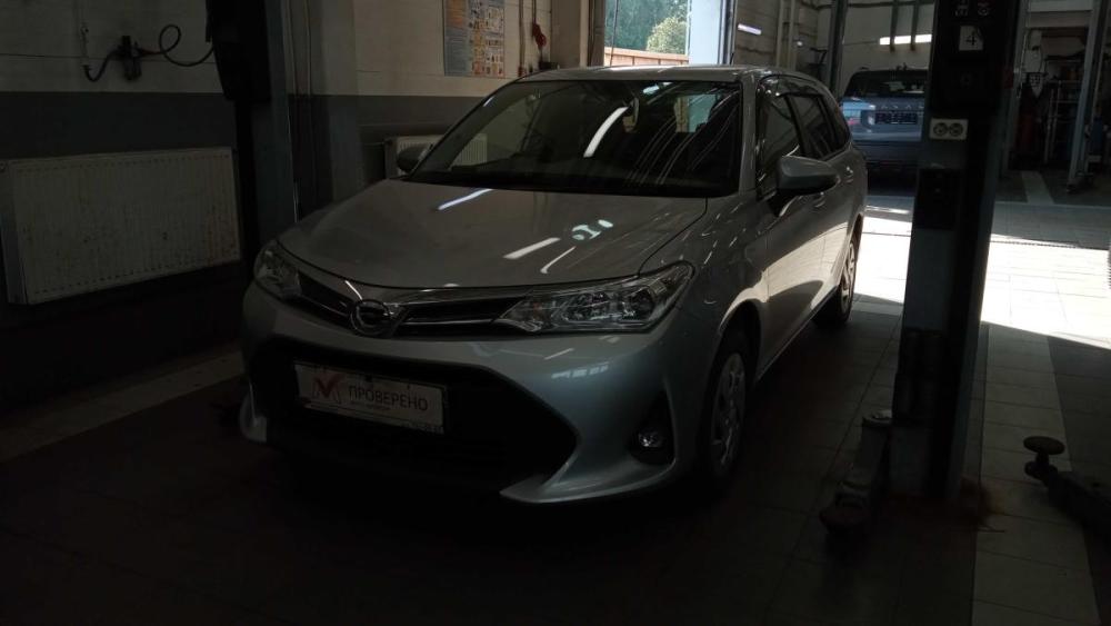 Toyota Corolla XI (E160 E170) Рестайлинг 2 Санкт-Петербург  - изображение 1