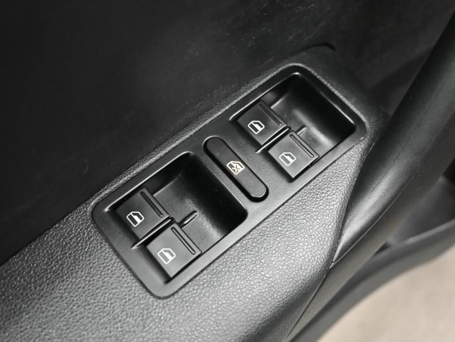 Volkswagen Polo V Рестайлинг Екатеринбург  - изображение 15