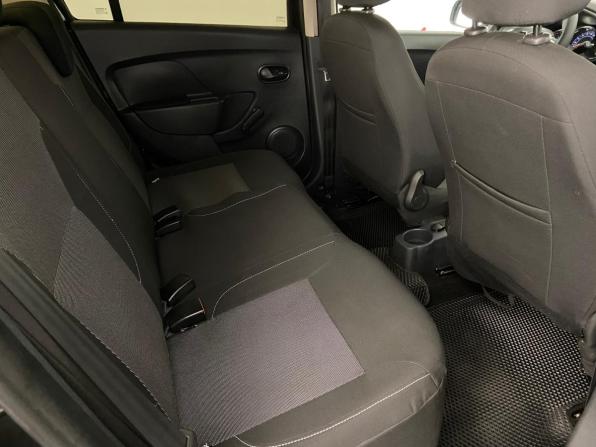 Renault Logan II Рестайлинг с пробегом 2019 года, цена 1 109 000 рублей, 78498 км, седан, Автокод Объявления