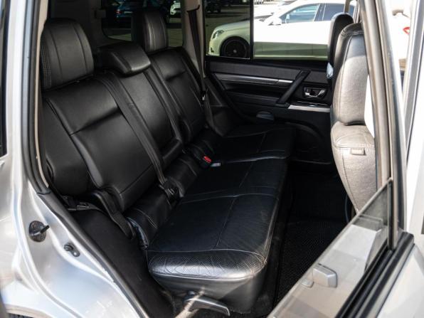Mitsubishi Pajero IV Рестайлинг 1 с пробегом 2011 года, цена 2 050 000 рублей, 266699 км, внедорожник, Автокод Объявления