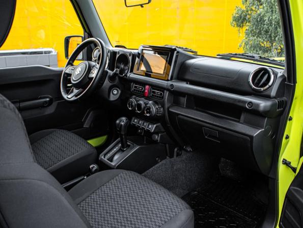 Suzuki Jimny IV с пробегом 2021 года, цена 3 199 000 рублей, 35000 км, внедорожник, Автокод Объявления