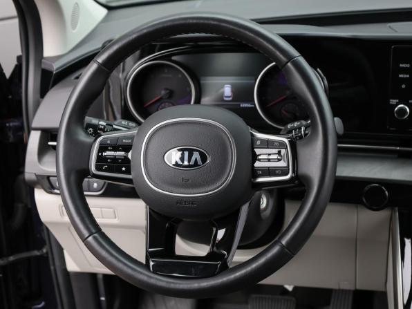 Kia Carnival IV с пробегом 2021 года, цена 3 649 000 рублей, 63954 км, минивэн, Автокод Объявления