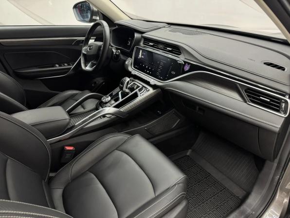 Geely Atlas Pro с пробегом 2023 года, цена 2 190 000 рублей, 31431 км, внедорожник, Автокод Объявления
