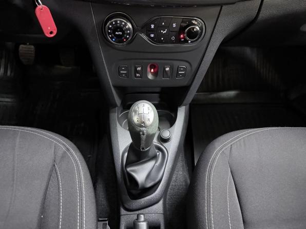 Renault Sandero II с пробегом 2015 года, цена 690 000 рублей, 227696 км, хэтчбек, Автокод Объявления