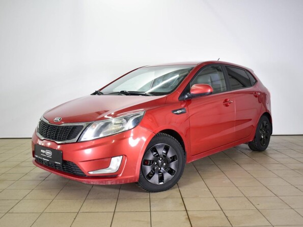 Kia Rio 2013 красный