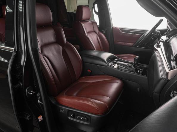 Lexus LX III Рестайлинг 2 с пробегом 2019 года, цена 10 600 000 рублей, 129800 км, внедорожник, Автокод Объявления