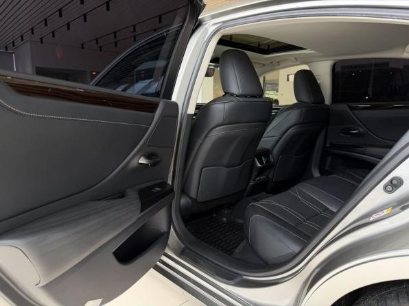 Lexus ES VII с пробегом 2019 года, цена 3 190 000 рублей, 141170 км, седан, Автокод Объявления