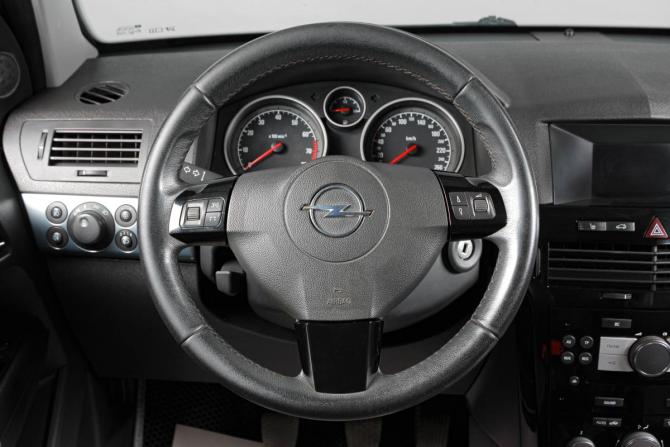 Opel Astra H Рестайлинг с пробегом 2011 года, цена 569 000 рублей, 269500 км, хэтчбек, Автокод Объявления