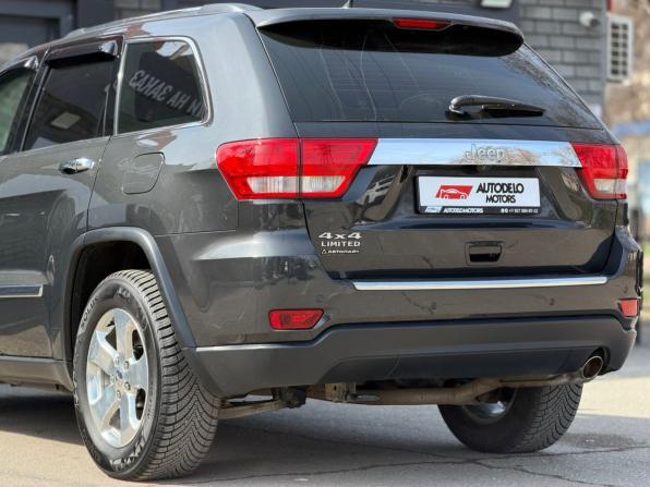 Jeep Grand Cherokee IV (WK2) с пробегом 2011 года, цена 2 100 000 рублей, 113757 км, внедорожник, Автокод Объявления
