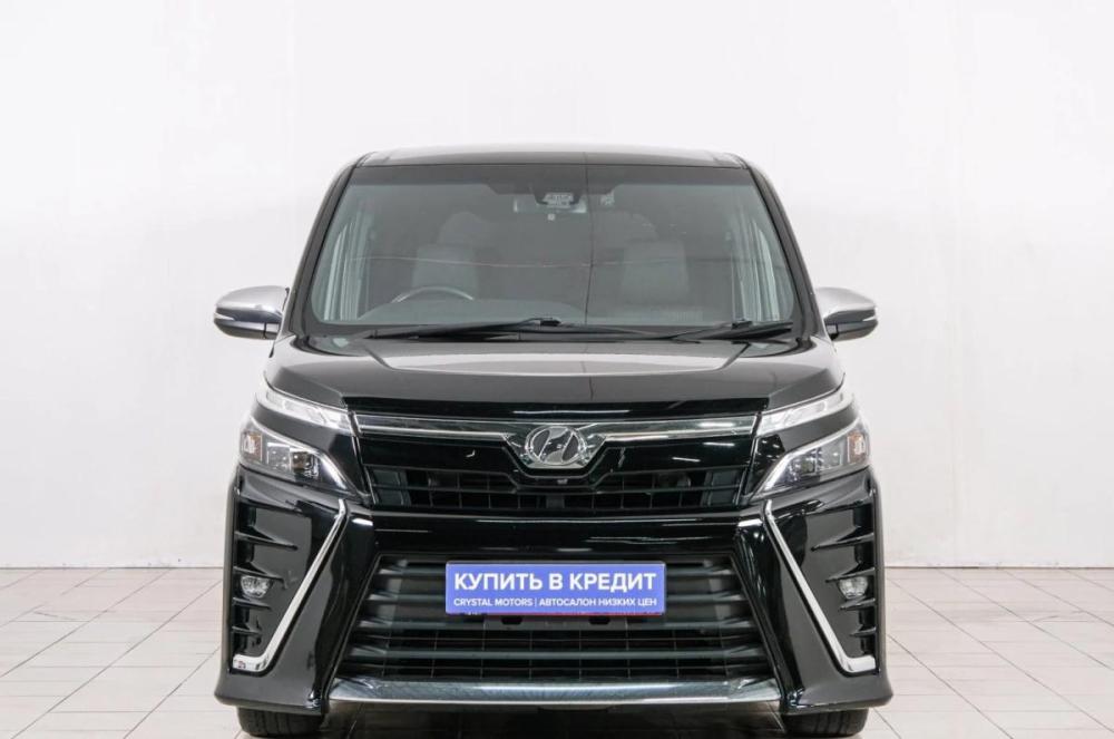 Toyota Voxy III (R80) Рестайлинг Красноярск  - изображение 2