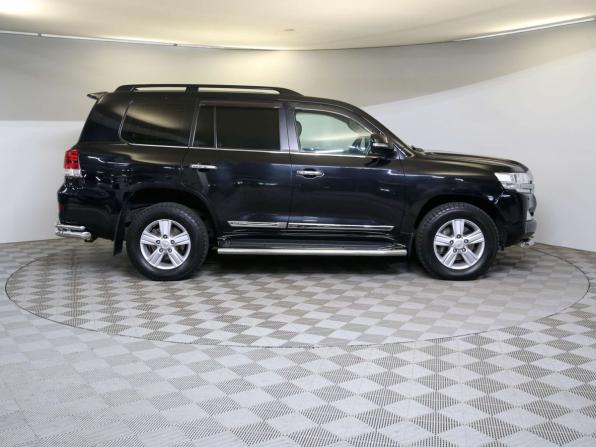 Toyota Land Cruiser 200 Series Рестайлинг 2 с пробегом 2018 года, цена 7 990 000 рублей, 51985 км, внедорожник, Автокод Объявления