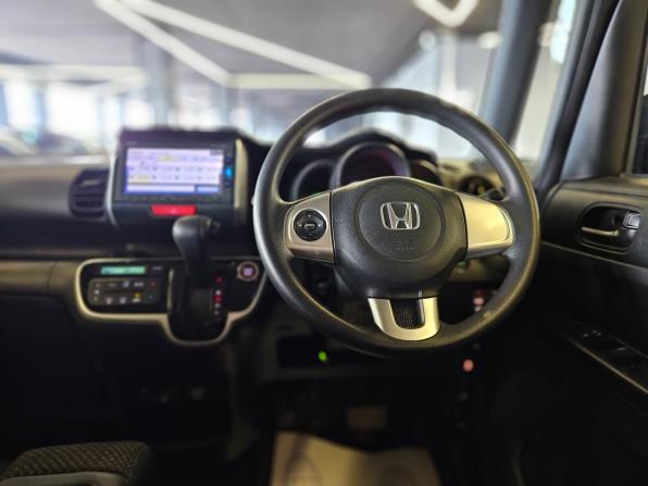 Honda N-BOX I Рестайлинг с пробегом 2016 года, цена 799 000 рублей, 48844 км, минивэн, Автокод Объявления
