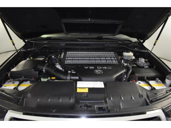Toyota Land Cruiser 200 Series Рестайлинг 1 с пробегом 2014 года, цена 3 120 000 рублей, 300700 км, внедорожник, Автокод Объявления