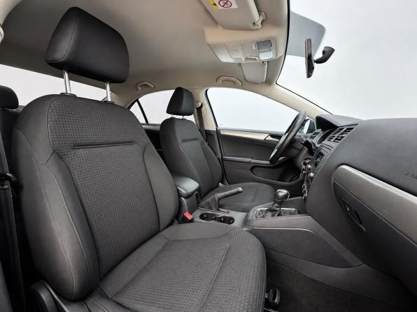 Volkswagen Jetta VI Рестайлинг с пробегом 2016 года, цена 1 580 000 рублей, 58114 км, седан, Автокод Объявления