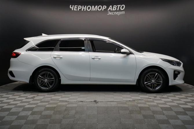 Kia Ceed III с пробегом 2019 года, цена 1 700 000 рублей, 180000 км, универсал, Автокод Объявления