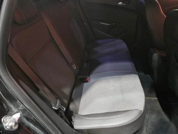 Opel Astra J с пробегом 2011 года, цена 775 000 рублей, 145484 км, хэтчбек, Автокод Объявления