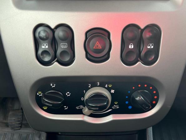 Renault Logan I Рестайлинг с пробегом 2011 года, цена 350 000 рублей, 258684 км, седан, Автокод Объявления
