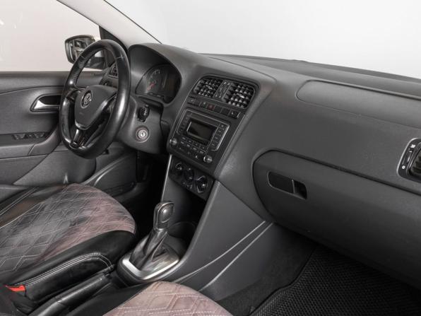 Volkswagen Polo V Рестайлинг с пробегом 2016 года, цена 1 135 000 рублей, 153337 км, седан, Автокод Объявления