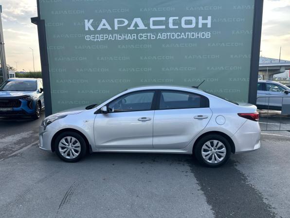 Kia Rio IV Рестайлинг с пробегом 2020 года, цена 1 565 000 рублей, 106089 км, седан, Автокод Объявления