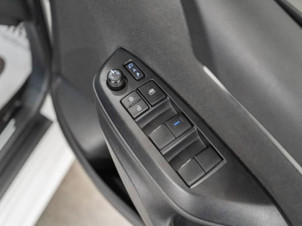 Toyota Yaris IV с пробегом 2021 года, цена 1 170 000 рублей, 109000 км, хэтчбек, Автокод Объявления
