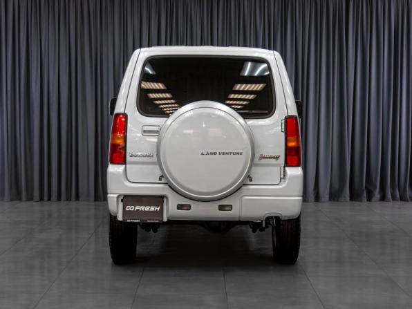 Suzuki Jimny III Рестайлинг 2 с пробегом 2015 года, цена 1 099 000 рублей, 179819 км, внедорожник, Автокод Объявления