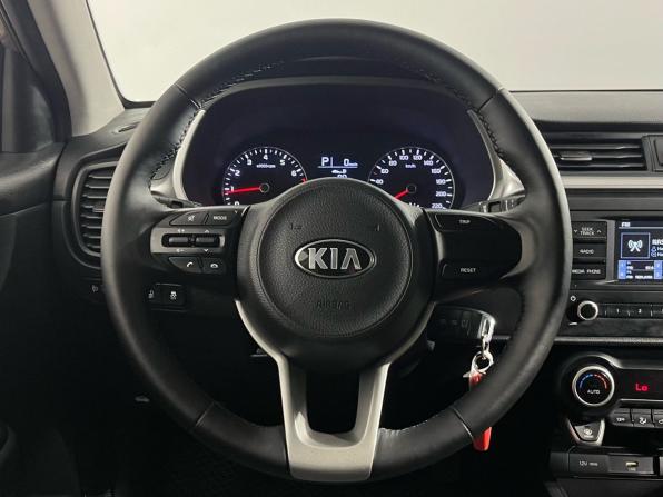 Kia Rio IV Рестайлинг с пробегом 2021 года, цена 1 750 000 рублей, 61921 км, седан, Автокод Объявления