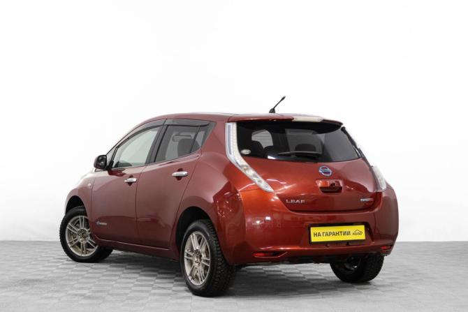 Nissan Leaf I (ZE0/AZE0) с пробегом 2013 года, цена 949 000 рублей, 230000 км, хэтчбек, Автокод Объявления