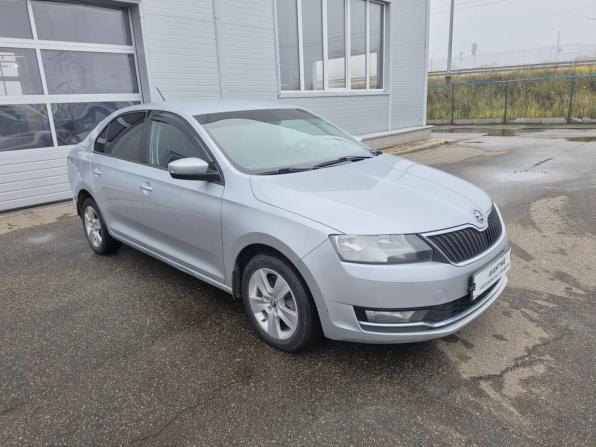 Skoda Rapid I Рестайлинг с пробегом 2018 года, цена 1 050 000 рублей, 186983 км, лифтбек, Автокод Объявления
