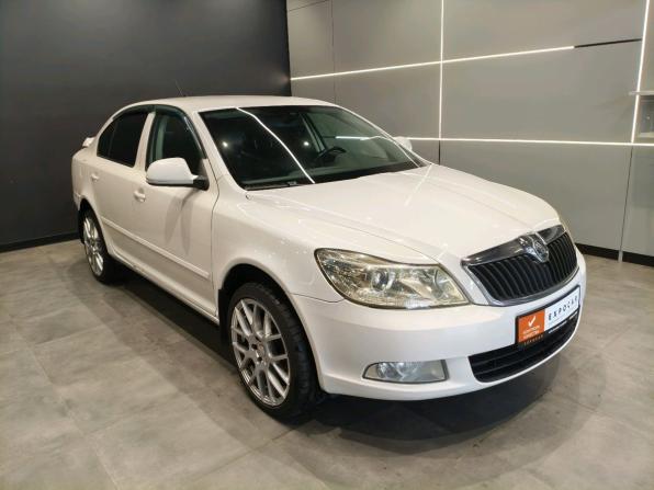 Skoda Octavia II (A5) Рестайлинг с пробегом 2012 года, цена 1 050 000 рублей, 222000 км, лифтбек, Автокод Объявления