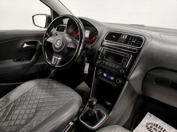 Volkswagen Polo V с пробегом 2014 года, цена 540 000 рублей, 265208 км, седан, Автокод Объявления