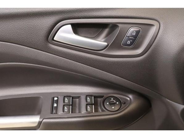 Ford Kuga II Рестайлинг с пробегом 2017 года, цена 1 655 000 рублей, 133359 км, внедорожник, Автокод Объявления