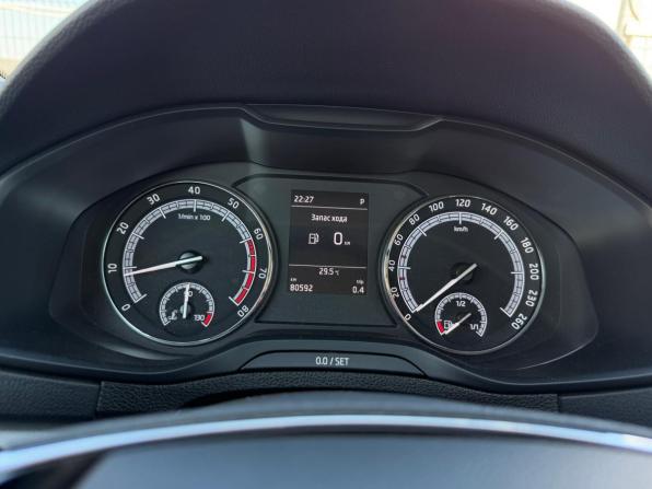 Skoda Karoq I с пробегом 2022 года, цена 2 555 000 рублей, 80203 км, внедорожник, Автокод Объявления