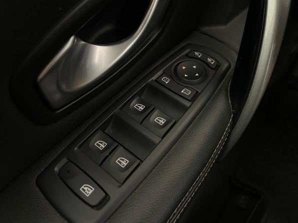 Renault Laguna III Рестайлинг с пробегом 2011 года, цена 685 000 рублей, 238042 км, лифтбек, Автокод Объявления