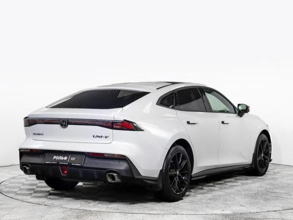 Changan UNI-V I с пробегом 2022 года, цена 2 128 000 рублей, 33231 км, лифтбек, Автокод Объявления
