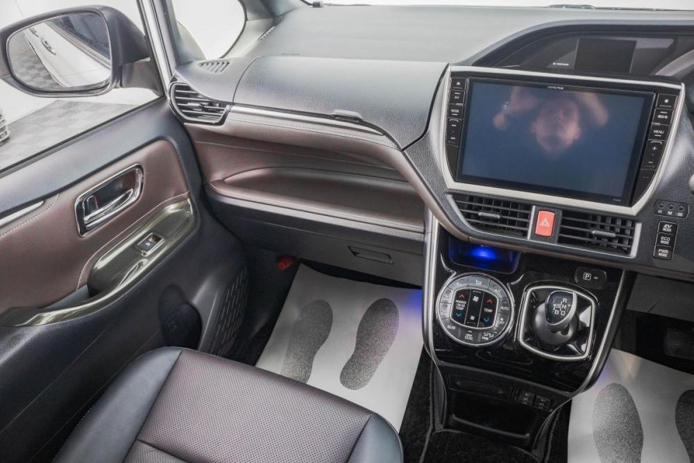 Toyota Esquire I Барнаул  - изображение 25