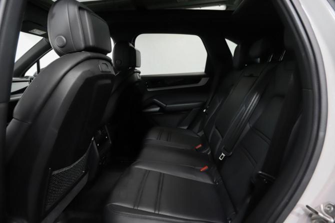 Porsche Cayenne III Рестайлинг с пробегом 2023 года, цена 10 999 900 рублей, 34110 км, внедорожник, Автокод Объявления