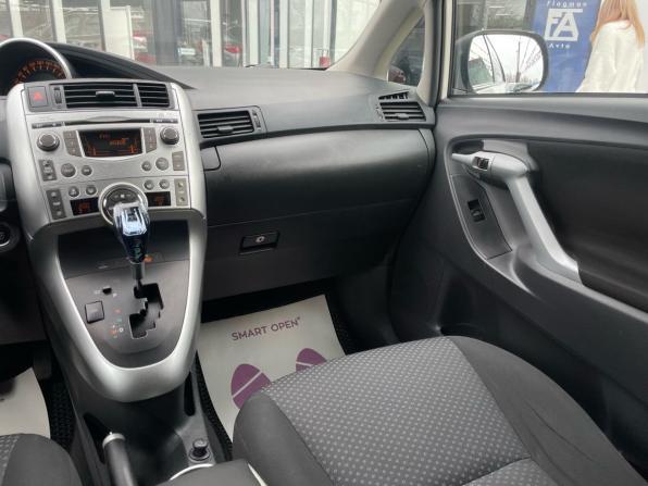 Toyota Verso I с пробегом 2010 года, цена 1 100 000 рублей, 189123 км, компактвэн, Автокод Объявления