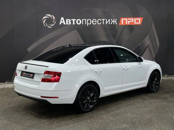 Skoda Octavia III (A7) Рестайлинг с пробегом 2017 года, цена 1 833 000 рублей, 90915 км, лифтбек, Автокод Объявления