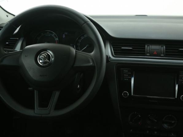 Skoda Rapid I с пробегом 2017 года, цена 1 052 000 рублей, 103400 км, лифтбек, Автокод Объявления