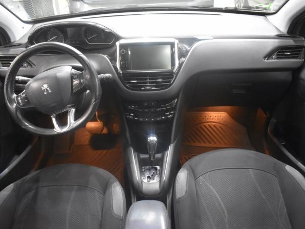 Peugeot 208 I с пробегом 2013 года, цена 584 000 рублей, 132008 км, хэтчбек, Автокод Объявления