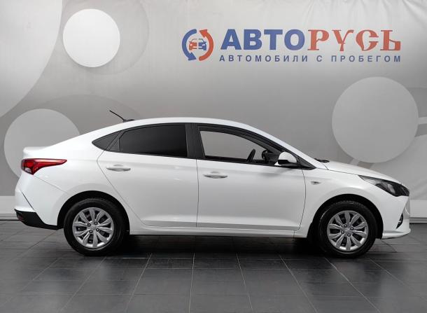 Hyundai Solaris II с пробегом 2020 года, цена 1 355 000 рублей, 97899 км, седан, Автокод Объявления