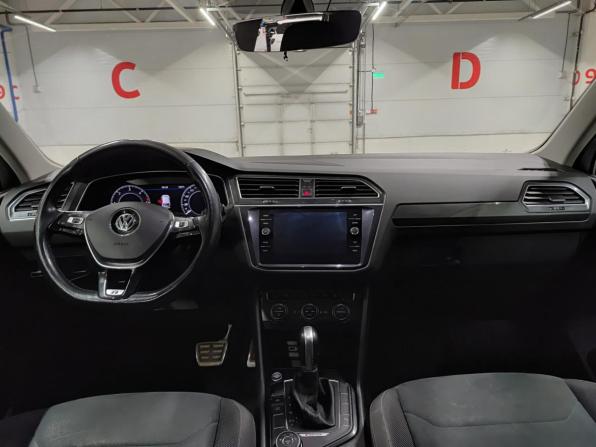 Volkswagen Tiguan II с пробегом 2017 года, цена 2 501 000 рублей, 141067 км, внедорожник, Автокод Объявления