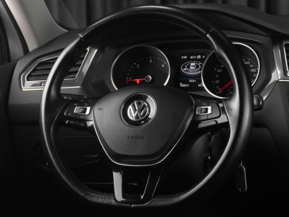 Volkswagen Tiguan II с пробегом 2018 года, цена 2 099 000 рублей, 144911 км, внедорожник, Автокод Объявления